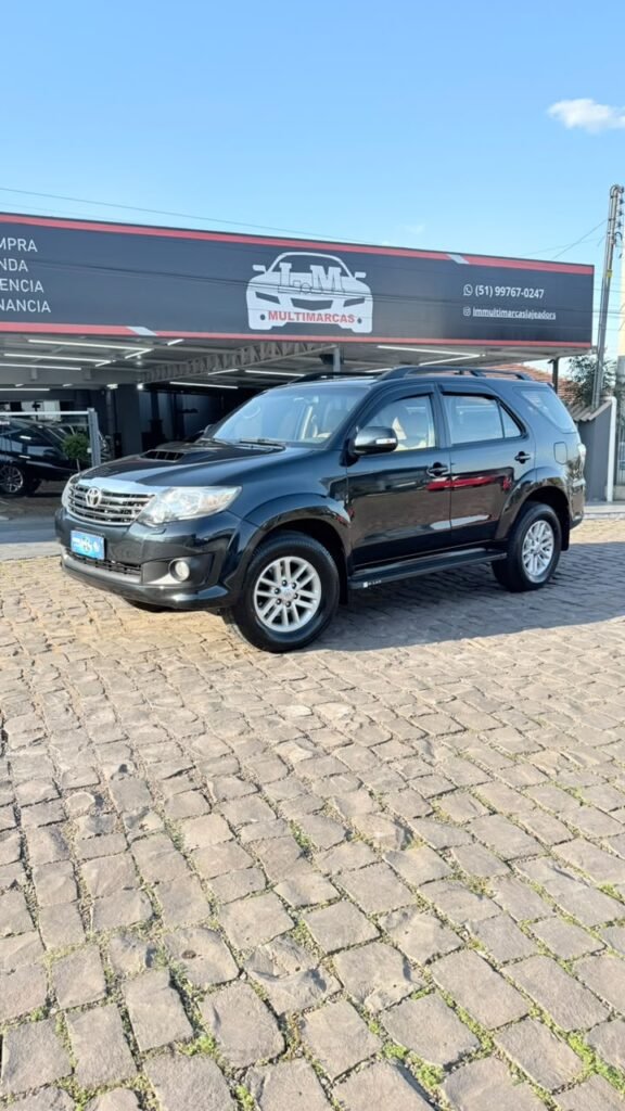 Toyota Hilux SRV 2012
